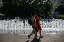 Szikrázó napsütés és erős UV-sugárzás várható, naptej és napszemüveg nélkül ne induljon el!